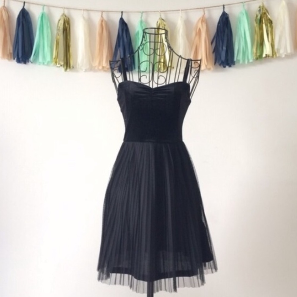 H&M Black Velvet & Tulle Ballet Dress 🟣